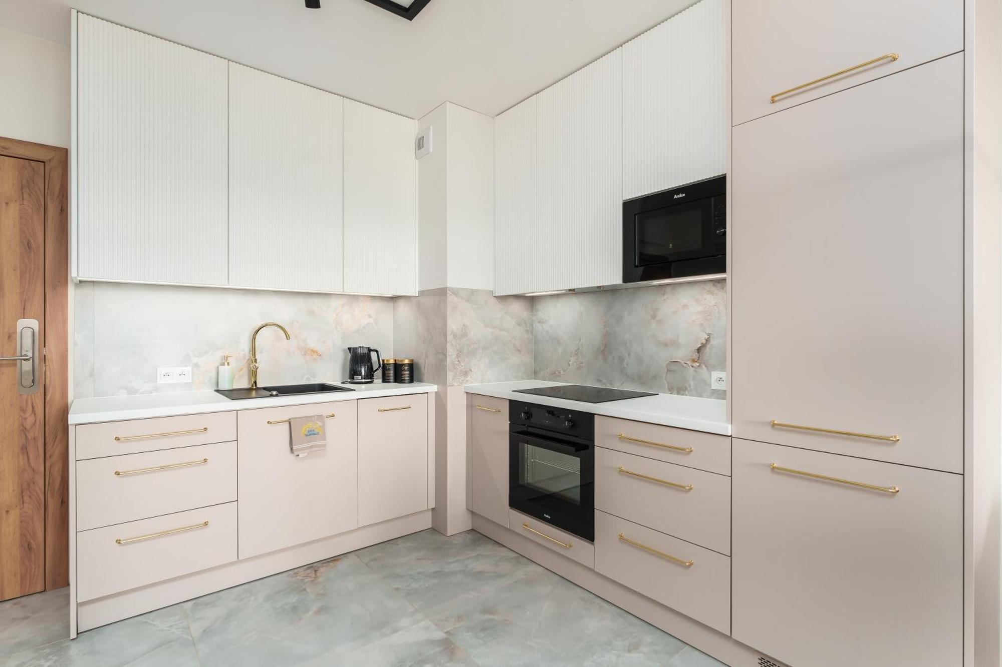 Apartament Delux Kasprowicza 20C Prywatny Parking Basen Sauna Oraz Silownia W Cenie Kolobrzeg Exterior photo